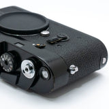 Pre-Owned Leica M4 Original Black Paint