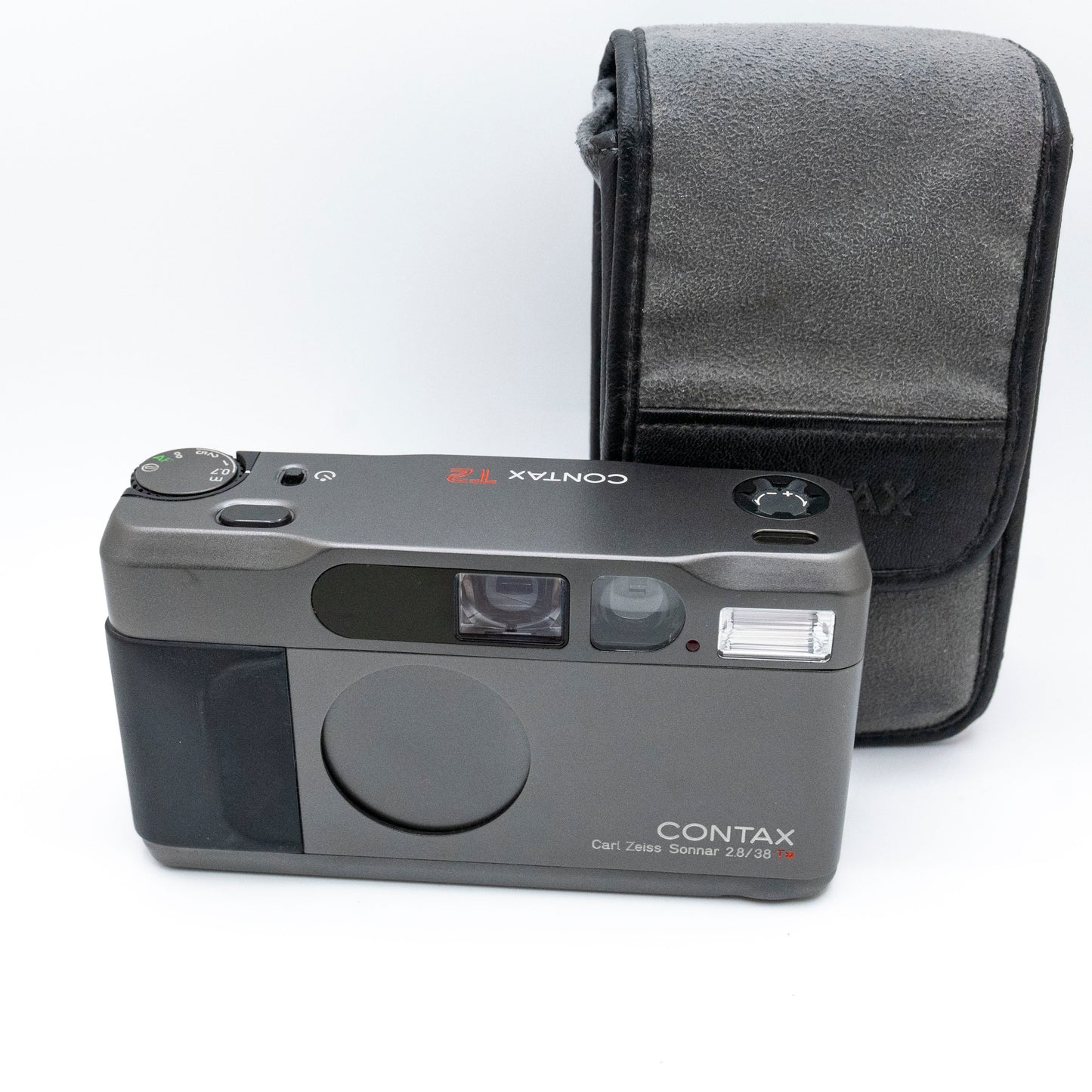 Pre-Owned Contax T2 "Titan"