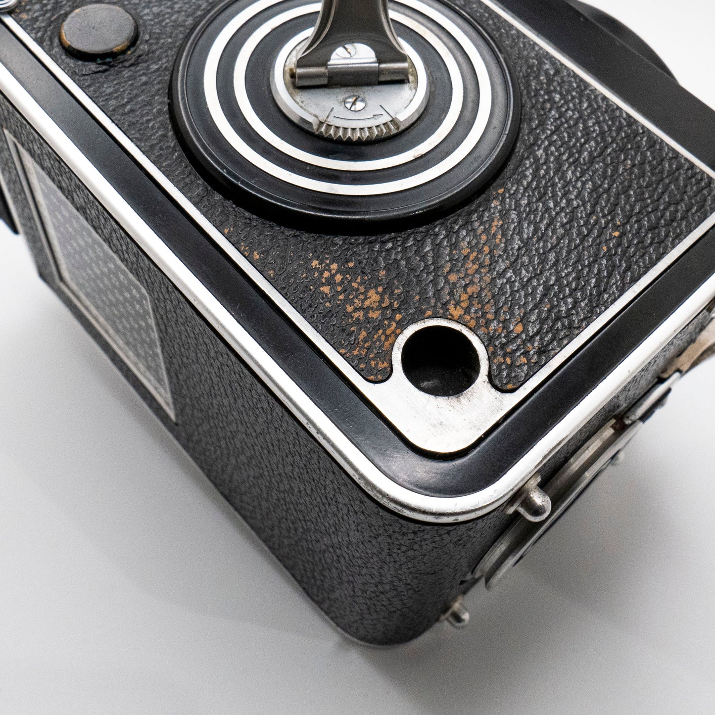 Pre-Owned Rolleiflex TLR with Schneider 75mm f/3.5 Lens #2200548