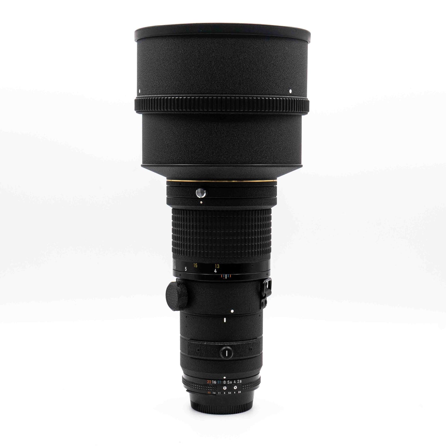 Pre-Owned Nikon ED 300 f2.8 Telephoto Lens #612162